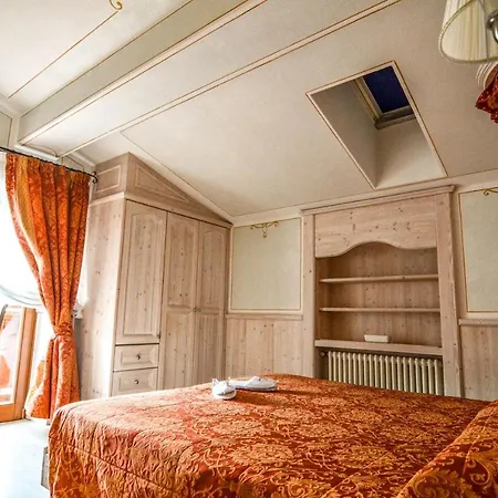 Hotel Cristallo 3*