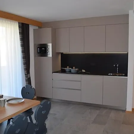 Antares Aparthotel 3*