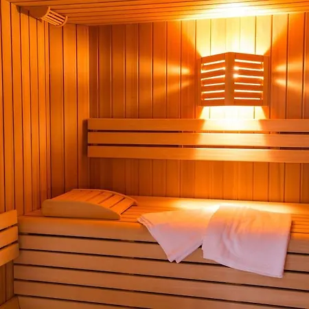 Antares Aparthotel 3*