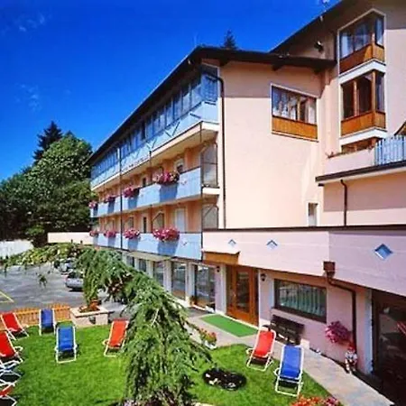 Hotel Piancastello 3*