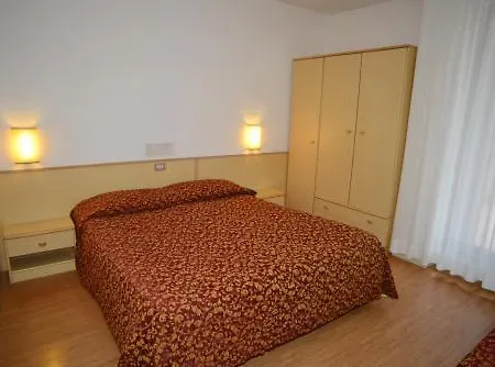 Hotel Canada 3*