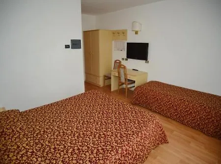 Canada Hotel