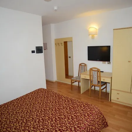 Canada Hotel