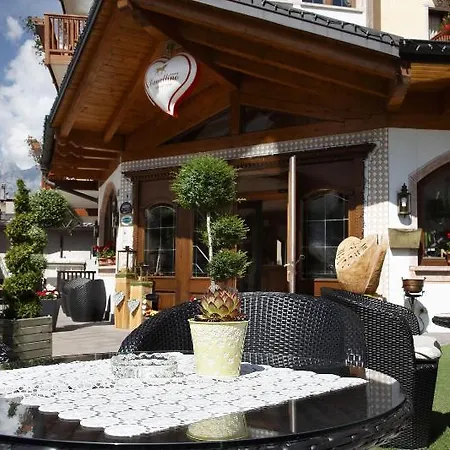 Cavallino Lovely 4*