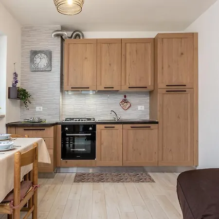 Dimora La Val Apartment