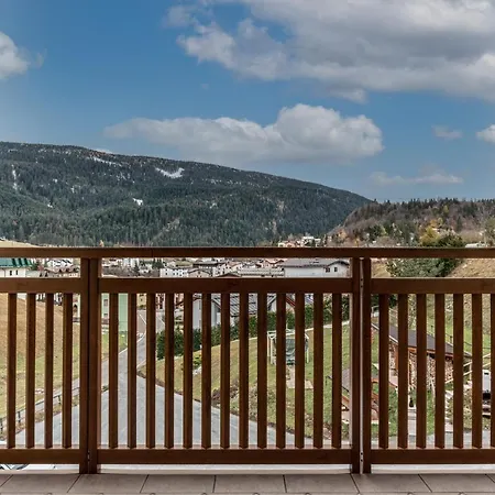 Apartment Dimora La Val
