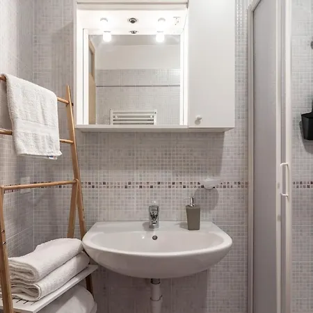 Dimora La Val Apartment