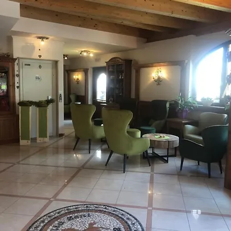 Cavallino Lovely Hotel 4*