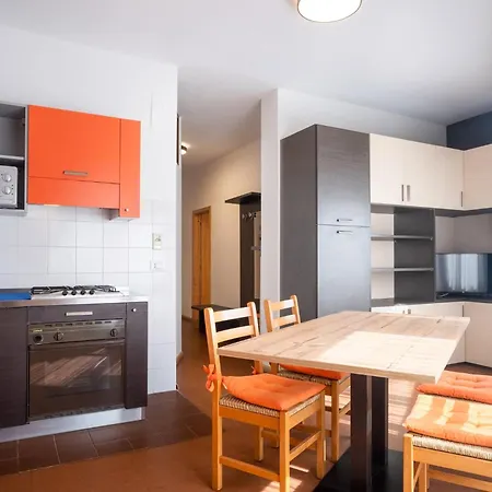 Aparthotel Viola
