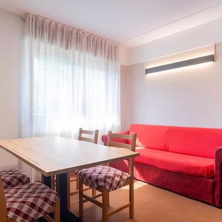 Aparthotel Viola *