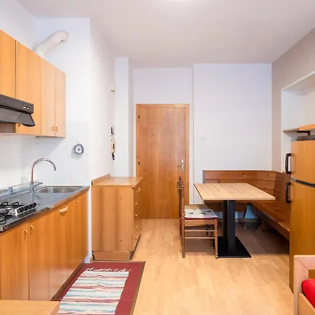 Aparthotel Viola