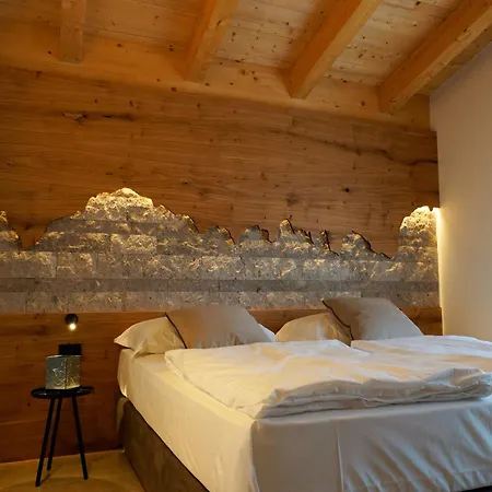 Larix Deluxe Apartment