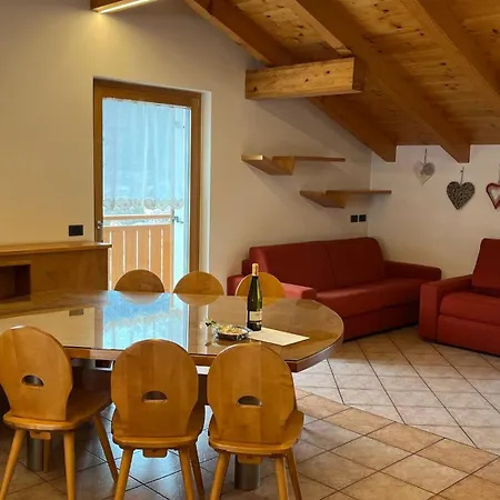 Attico In Legno Ad *