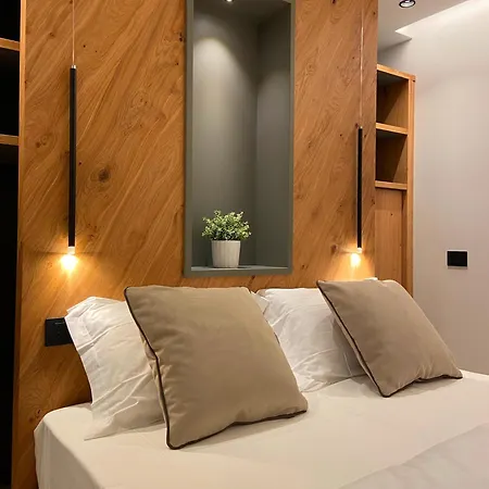 Larix Deluxe *