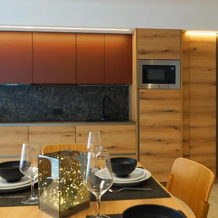 Larix Deluxe Apartment
