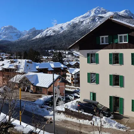 Viola Aparthotel