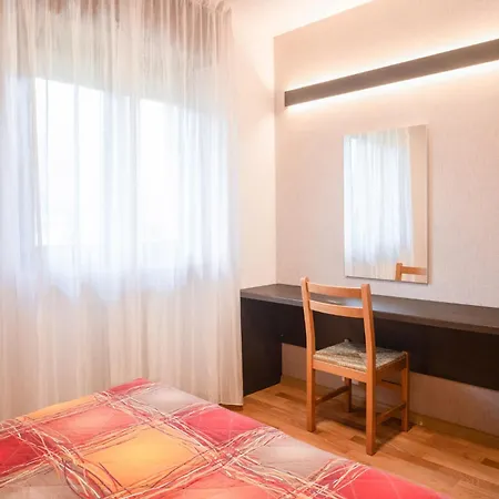 Aparthotel Viola *