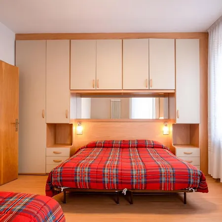 Aparthotel Viola