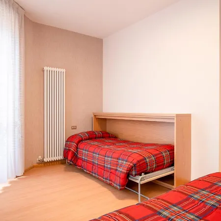 Viola Aparthotel 2*