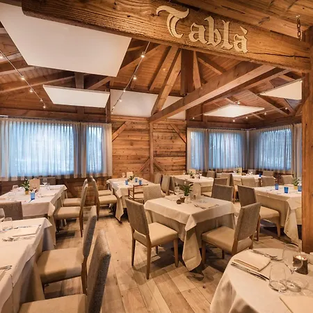 Family Serena Hotel 4*
