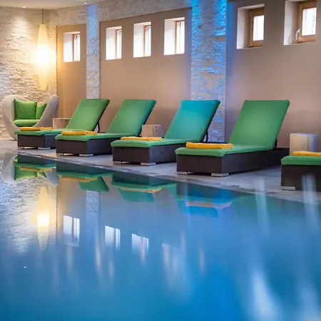 Family Serena Hotel 4*