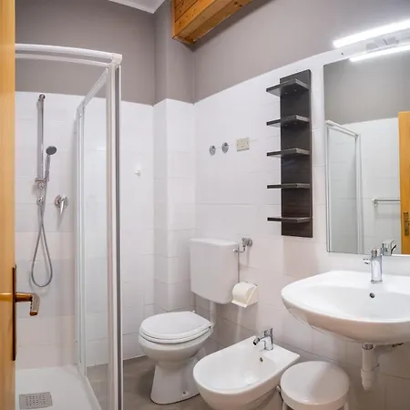 Viola Aparthotel *