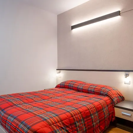 Aparthotel Viola