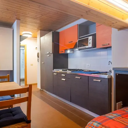 Viola Aparthotel *