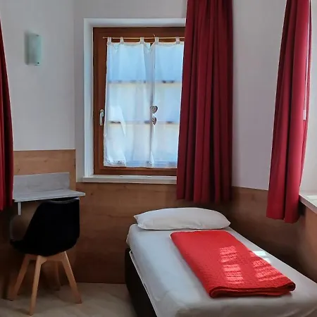 Residenza La Val Di Gianni Bottamedi *