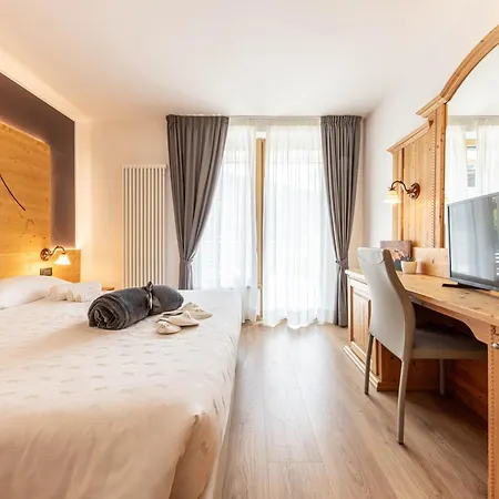 Hotel La Perla 4*
