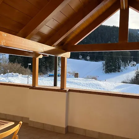 Attico In Legno Ad Apartment