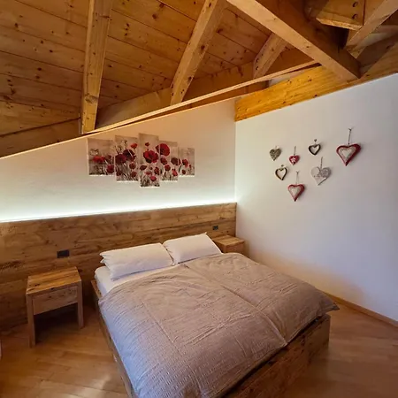 Apartment Attico In Legno Ad