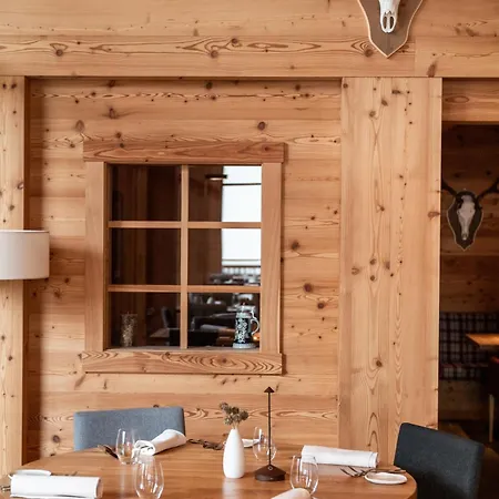 Hotel Dolomites 4*