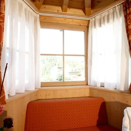 Hotel Garni La Roccia Andalo