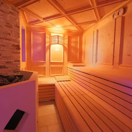 Hotel Dolce Avita & 4*