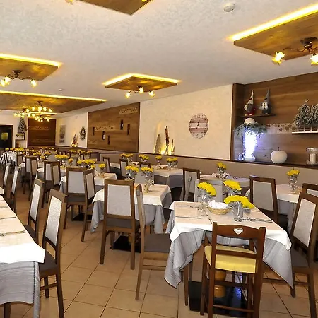 Hotel Piancastello 3*