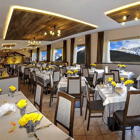 Hotel Piancastello 3*