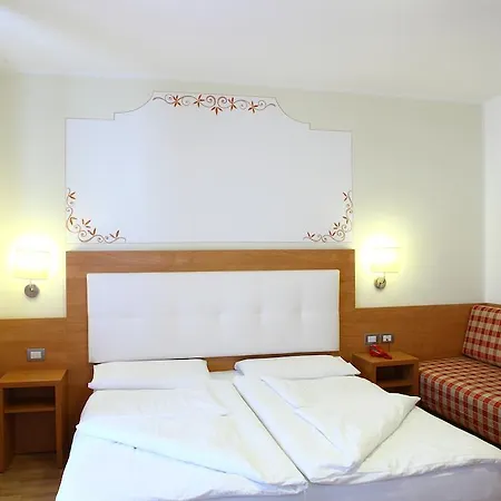 Hotel Alphotel Milano 3*