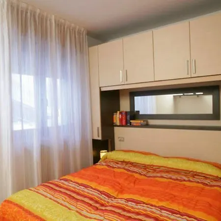 Aparthotel Viola