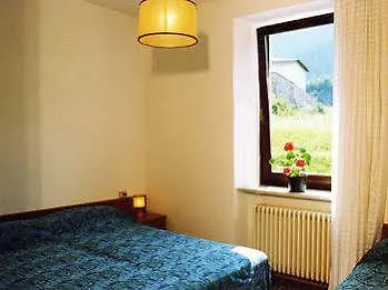 Viola Aparthotel 2*