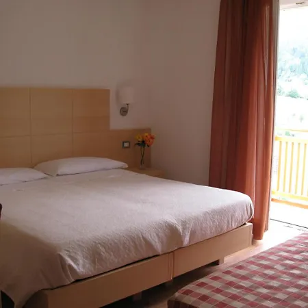 Alphotel Milano 3*