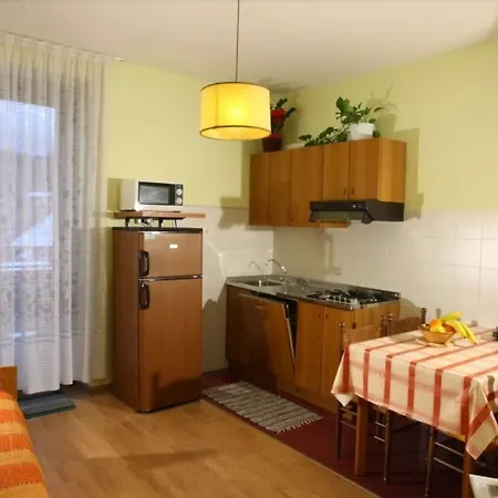 Viola Aparthotel *